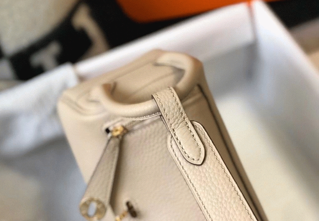 replica hermes Lindy Mini bag82