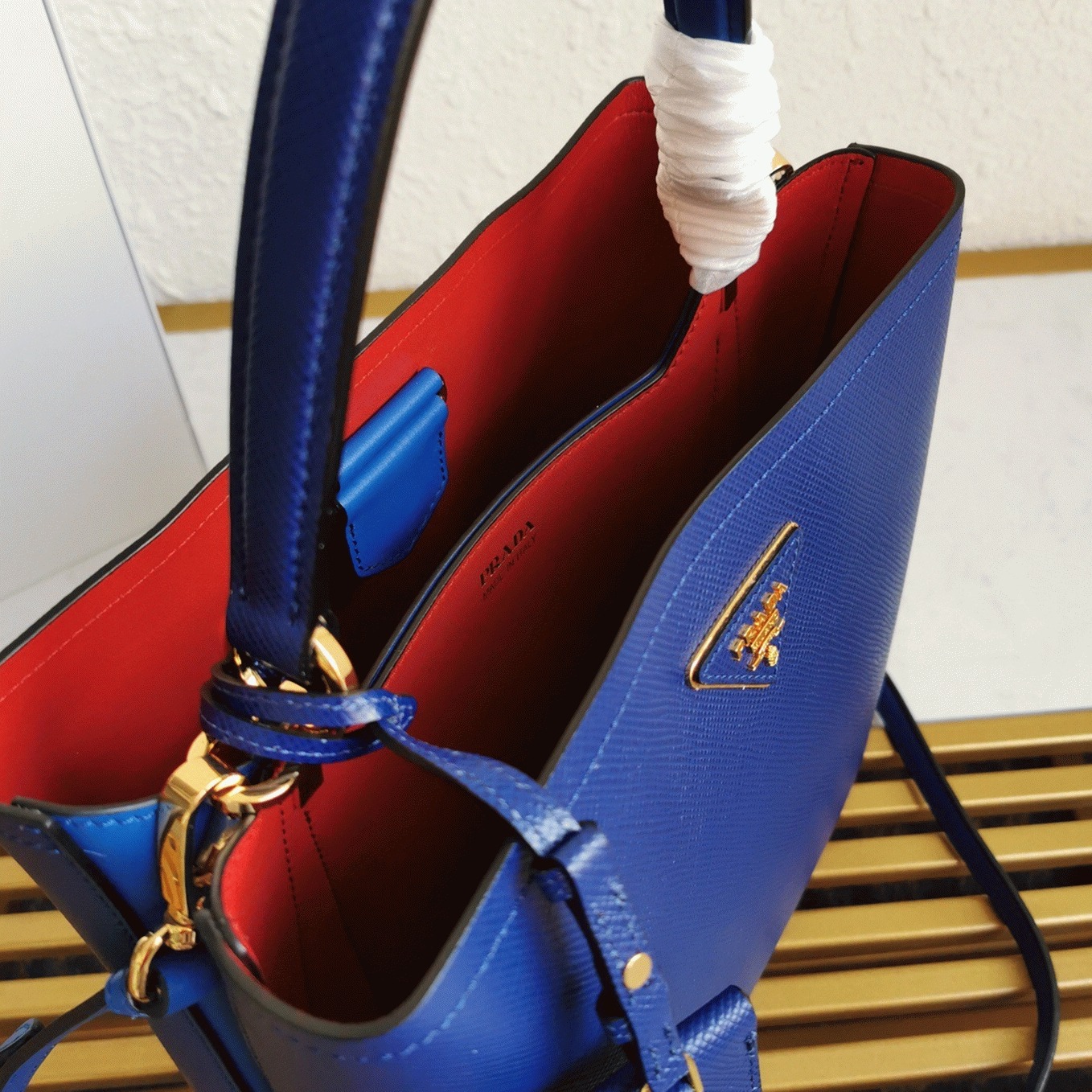 replica prada bag 84