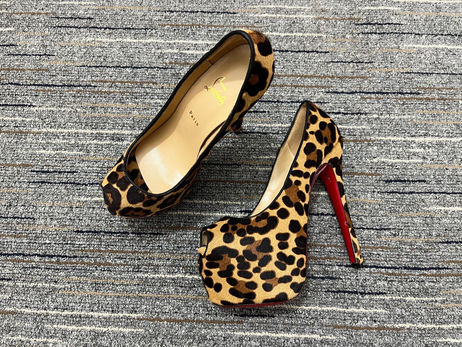 christian_louboutin_highness_platform_pumps_160mm_pony_hair_leopard_print_1
