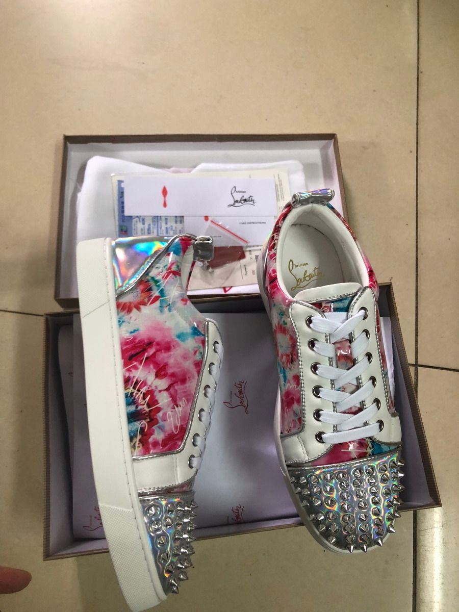 christian_louboutin_louis_junior_spike_low_top_sneakers_floral_print_2