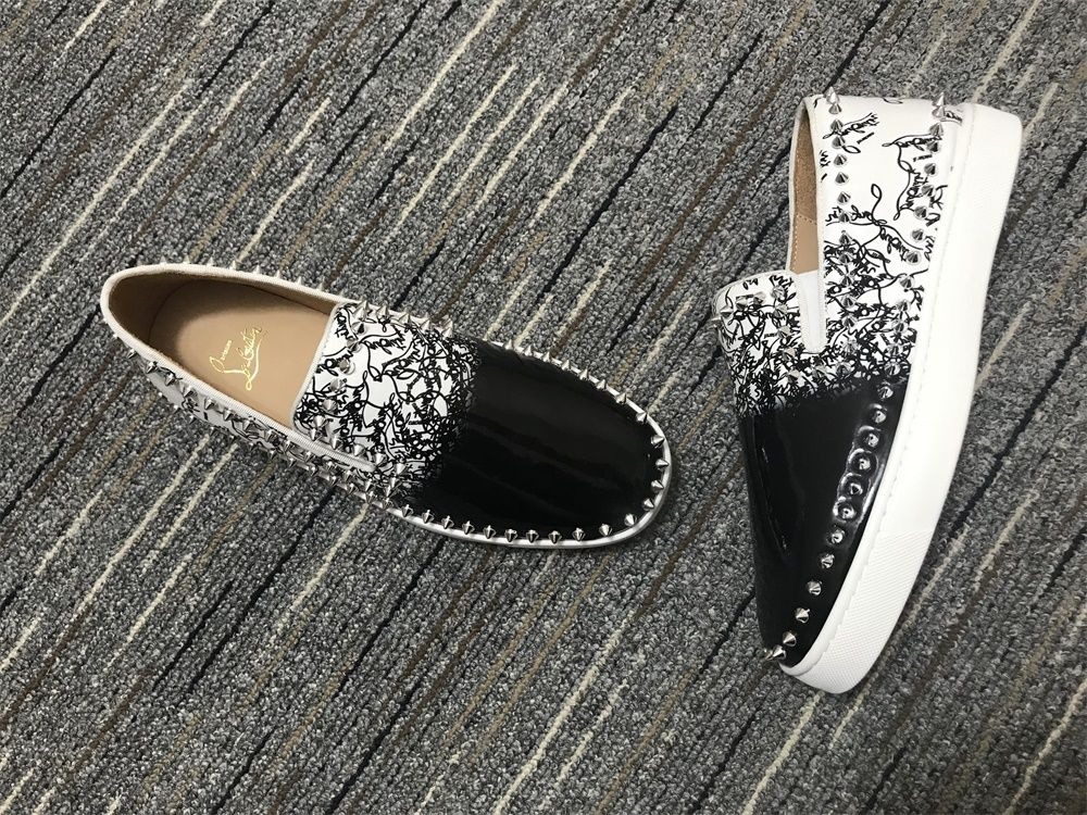 christian_louboutin_pik_boat_spikes_slip-on_sneakers_patent_leather_black_white_4__1