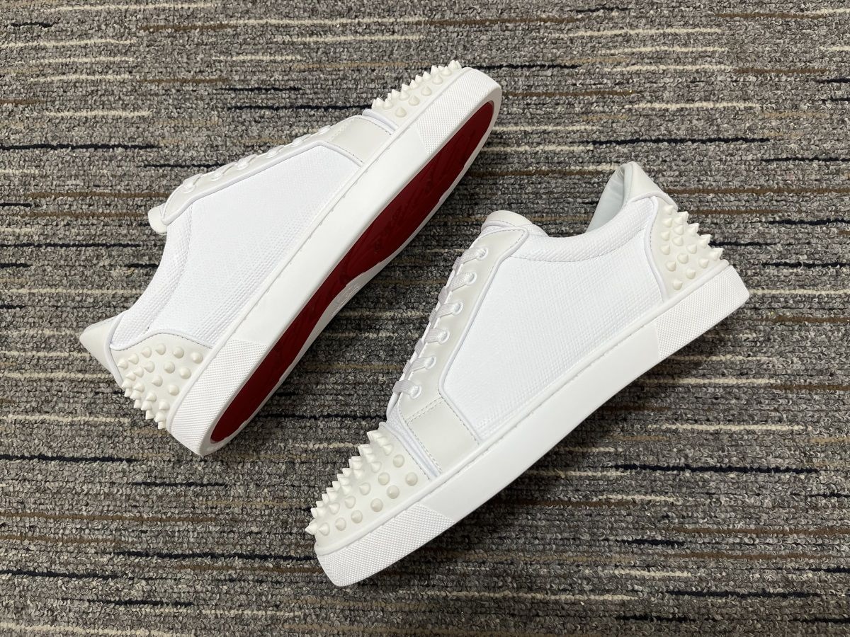 christian_louboutin_seavaste_2_orla_falt_low-top_sneakers_calf_and_fabric_white_3__1