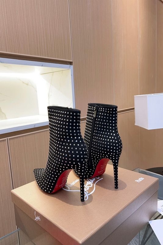 christian_louboutin_so_kate_booty_100mm_plume_suede_silver_studs_black_3