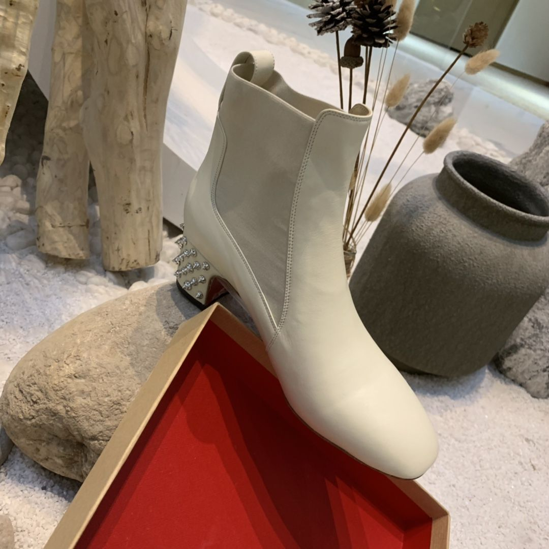 christian_louboutin_spiked_study_stretch_ankle_boots_55mm_calf_leather_white_3