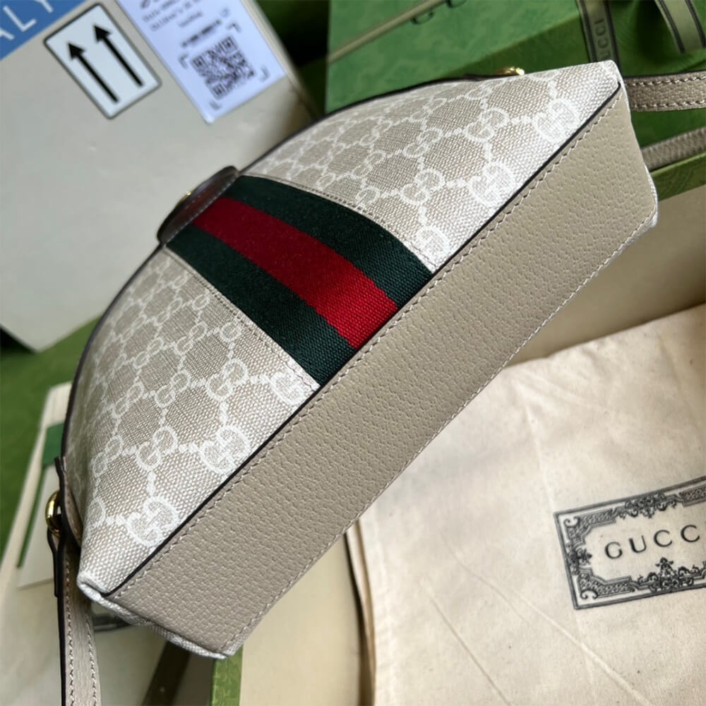 gucci-1016-1.jpg