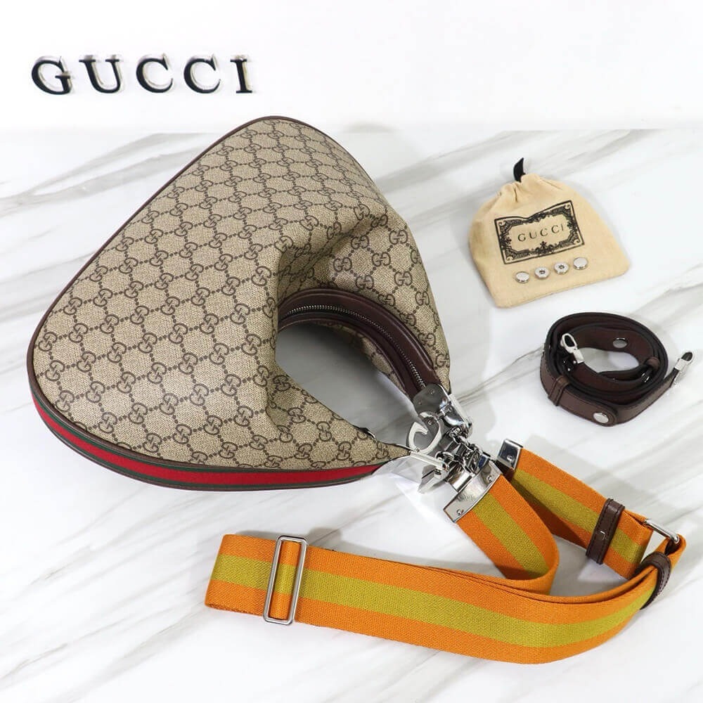 gucci-1853-1.jpg