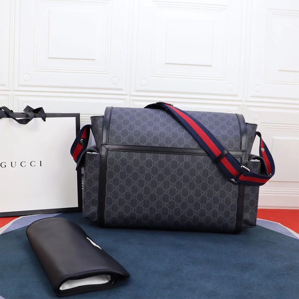 gucci-970-1.jpg